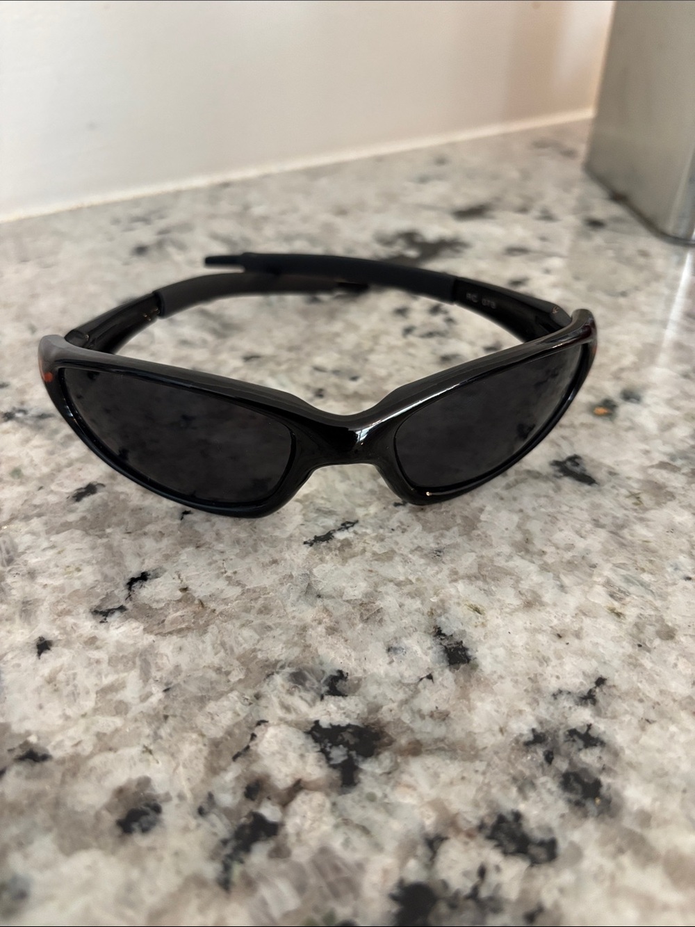 Sleek Black Sport Sunglasses - Wraparound Style